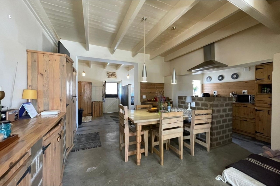 5 Bedroom Property for Sale in Stompneus Bay Western Cape